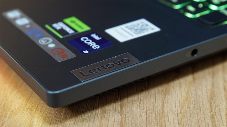 Immagine di Lenovo vuole togliere i portatili Asus dai negozi, scatta la denuncia