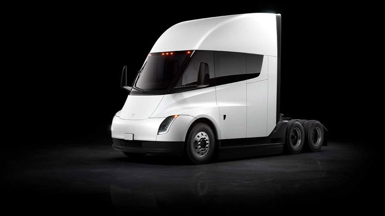 Immagine di Il camion elettrico di Tesla percorre 1700 km in un solo giorno