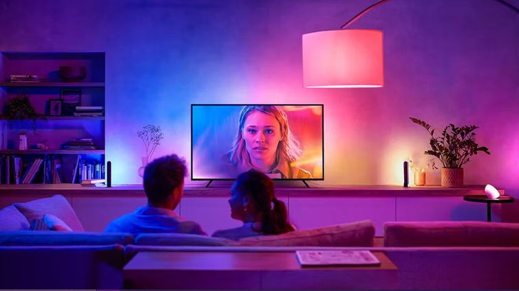 Immagine di A Natale regala le luci smart Philips Hue, sconti fino al 25%!