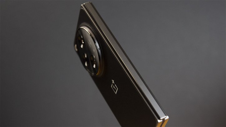 Immagine di OnePlus Open 2 avrà una batteria enorme, la migliore di tutti i foldable