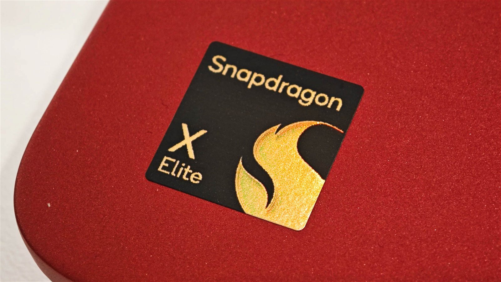 Immagine di Nuovi benchmark per Snapdragon X Elite: più lento di Apple M3