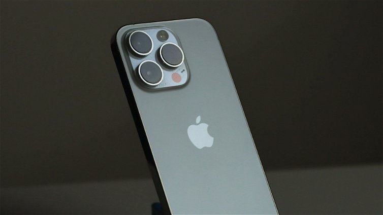 Immagine di Apple ingannata, la truffa da 5.000 iPhone falsi finisce male