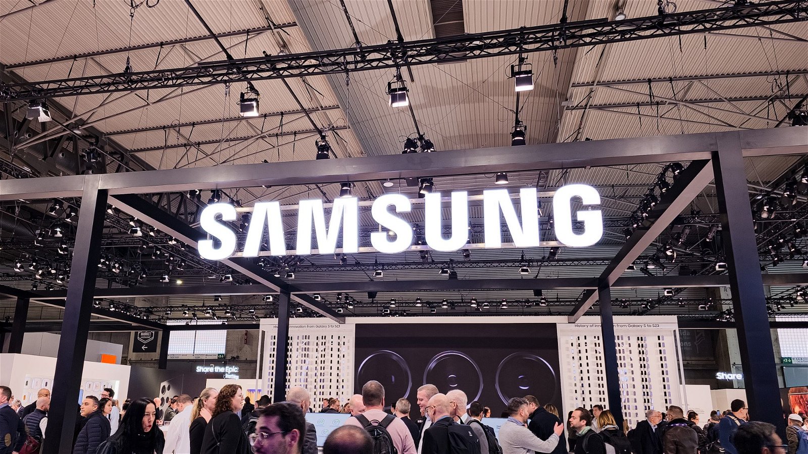 Immagine di Le nuove memorie GDDR7 di Samsung raggiungeranno una velocità sorprendente