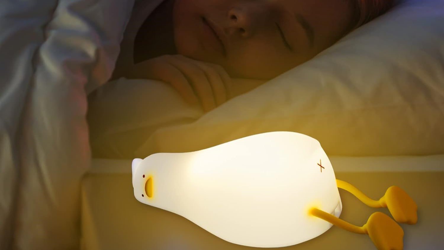 Immagine di Questa stranissima lampada a forma di papera è il nuovo idolo di TikTok! ASSURDA