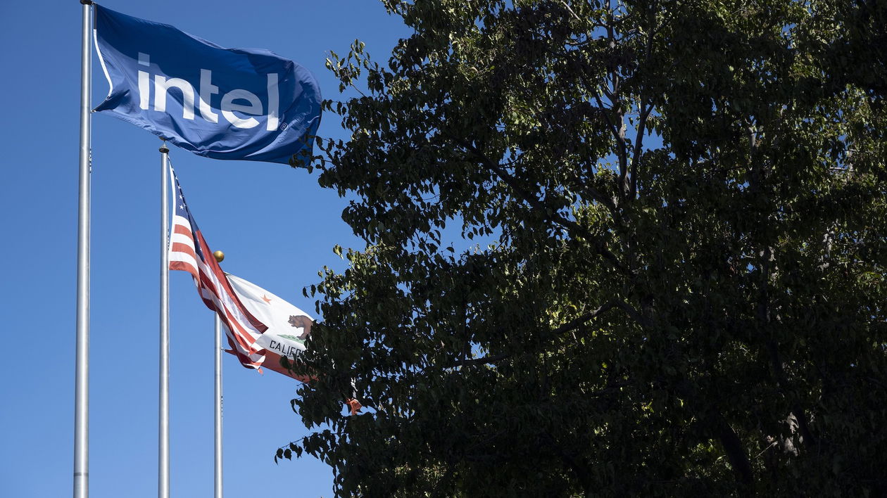 Immagine di L'IA arriva nel settore enterprise con i nuovi sistemi Intel vPro