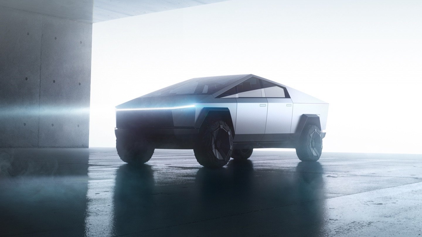 Immagine di Tesla Cybertruck è pronto, ecco com'è davvero su strada