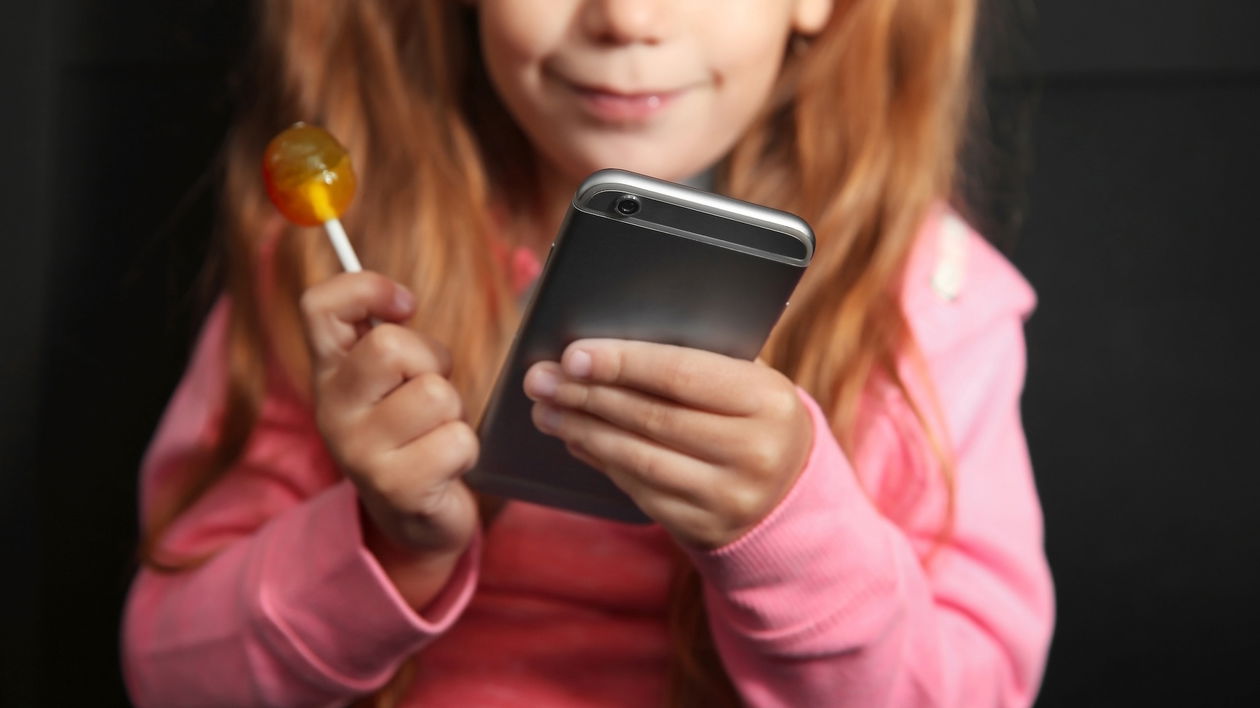 Immagine di La sicurezza online dei bambini passa dei genitori: ecco alcuni consigli per proteggerli