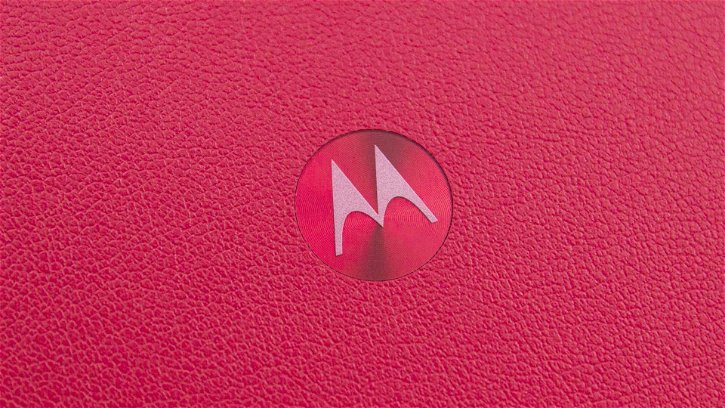 Immagine di Il successore del Motorola più amato dello scorso anno sta arrivando, ecco prime foto e specifiche