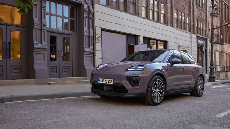 Immagine di Porsche Macan EV è un successo, più di 10mila ordini in poche settimane