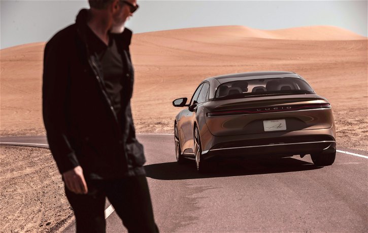Immagine di James Bond, la prossima auto sarà un'elettrica?