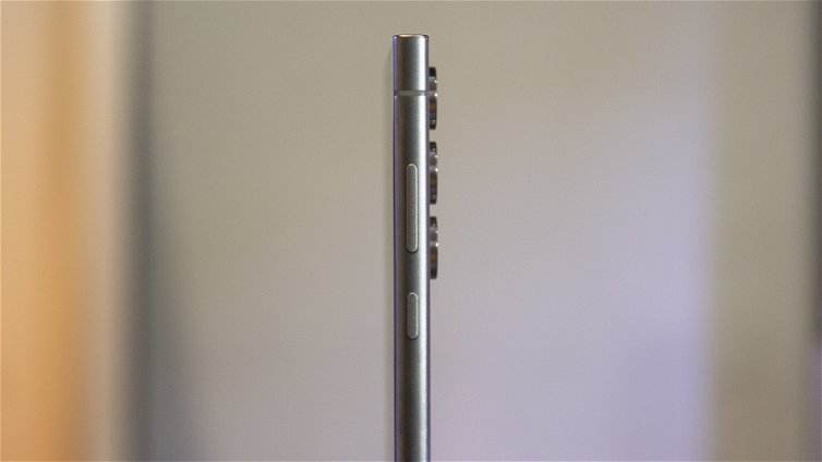 Immagine di Apple vs Samsung: ecco chi vince la sfida del titanio
