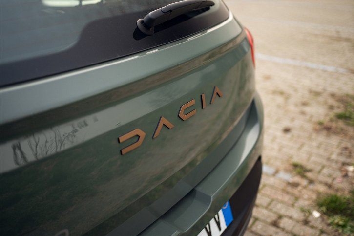 Immagine di Dacia Sandero Streetway in offerta, 65 euro al mese (10.250 euro con incentivi)