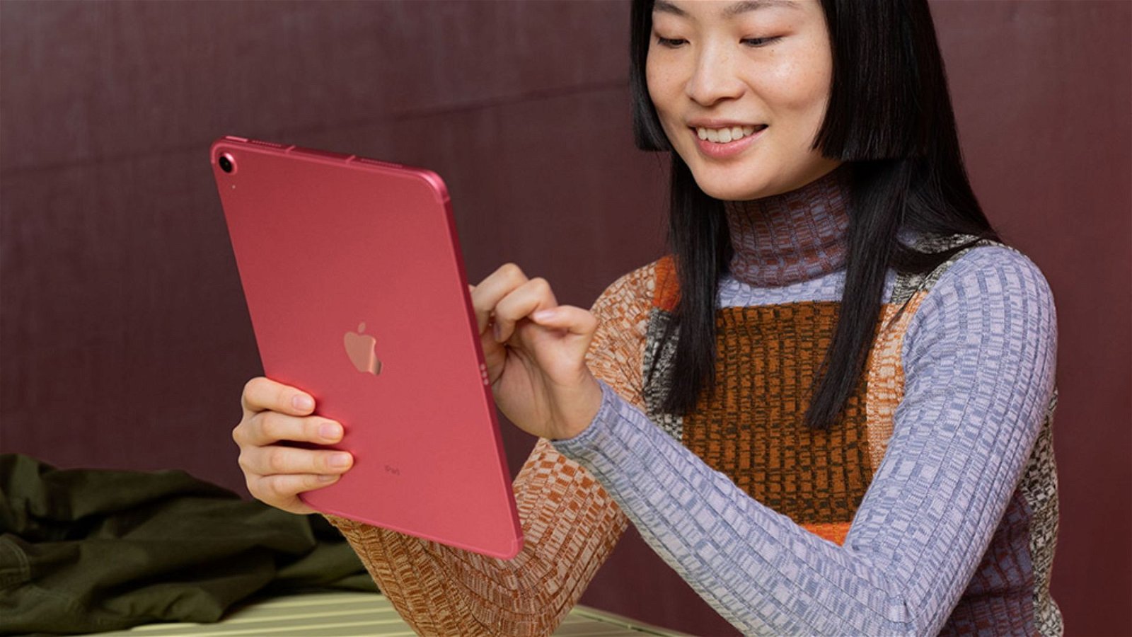 Immagine di I nuovi iPad Pro OLED potrebbero essere i primi device Apple con l'IA
