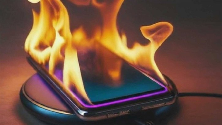 Immagine di Gli hacker possono dar fuoco al vostro smartphone (per davvero)
