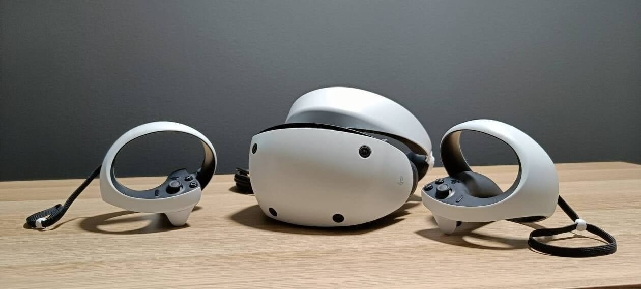 Immagine di PlayStation VR2 è ormai in caduta libera, ma non è l'unico