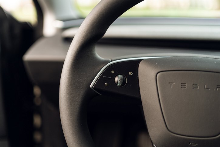 Immagine di Tesla comincia a fare grossi sconti per smaltire le auto invendute