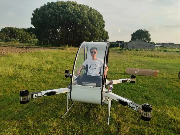 Immagine di Prendi il volo con Alibaba: drone monoposto a soli 40.000 $, paracadute non incluso