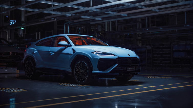 Immagine di Se volete una Lamborghini Urus dovete aspettare fino al 2026