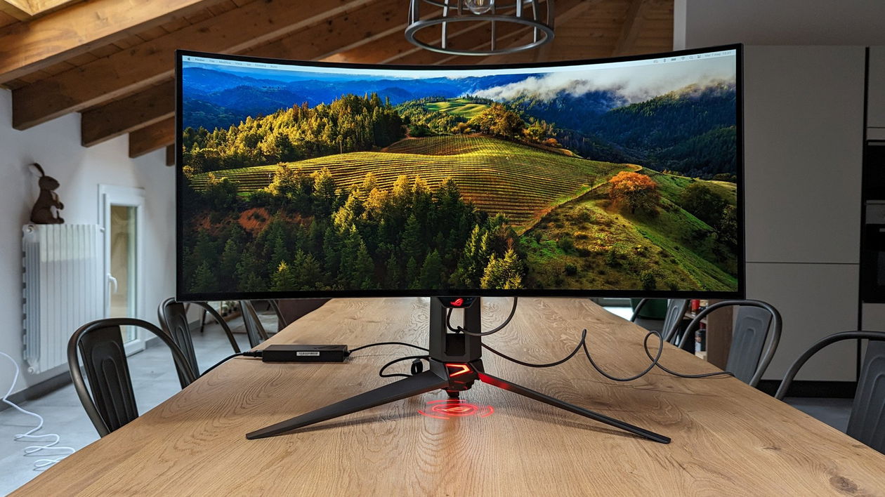 Immagine di ASUS ROG Swift OLED PG34WCDM, il miglior ultrawide per giocare? | Test & Recensione