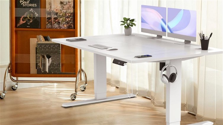 Immagine di Perché dovresti comprare una scrivania regolabile? Pro e contro