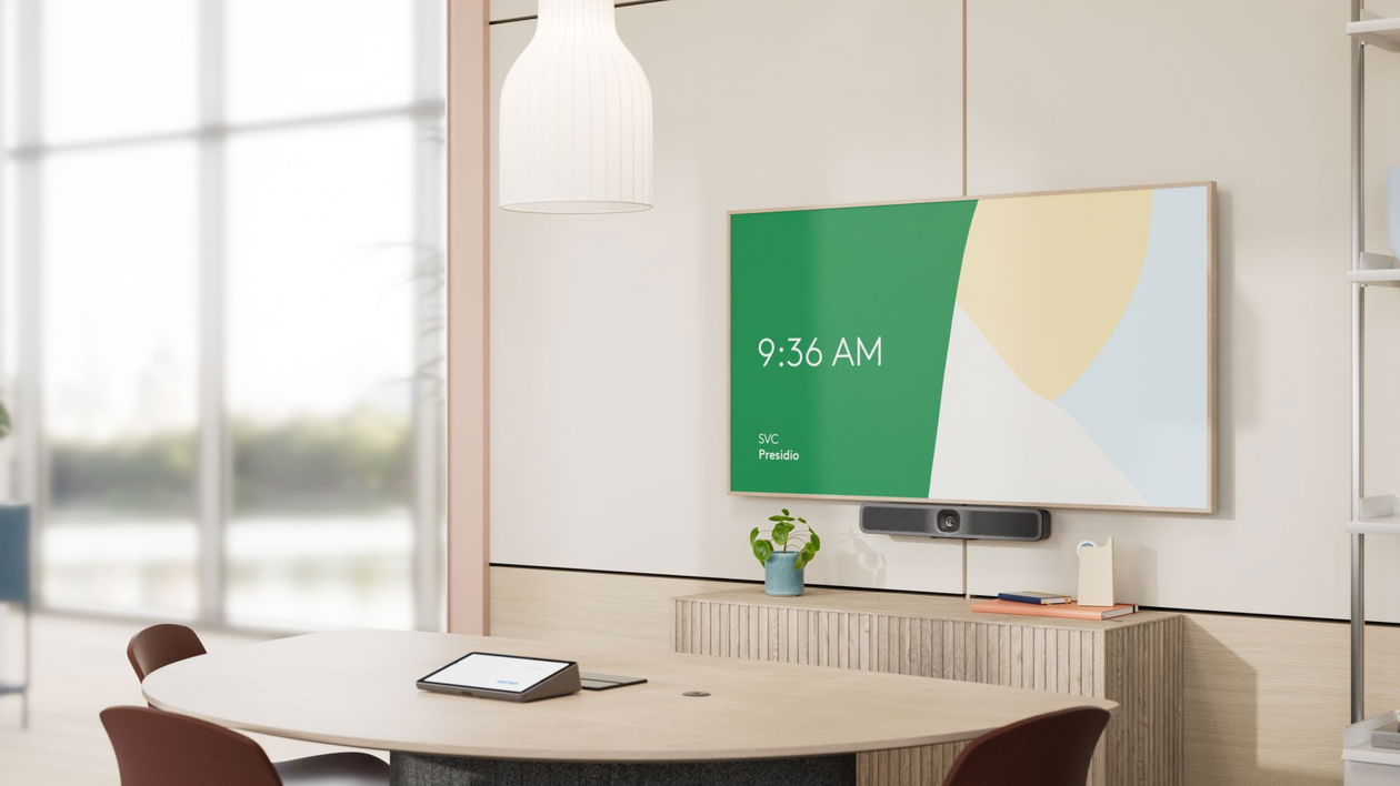 Immagine di Logitech, arrivano la barra video intelligente MeetUp 2 e il software di gestione delle sale riunioni