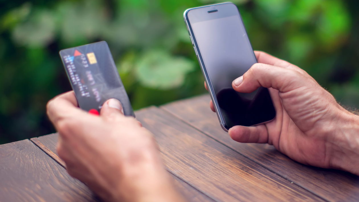 Immagine di Euro digitale, la BCE coinvolge fintech e banche in una sperimentazione su larga scala