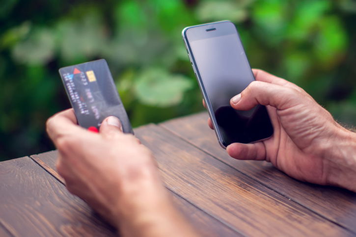 Immagine di Tap to Pay arriva anche in Italia: la nuova funzionalità che trasforma iPhone in un POS