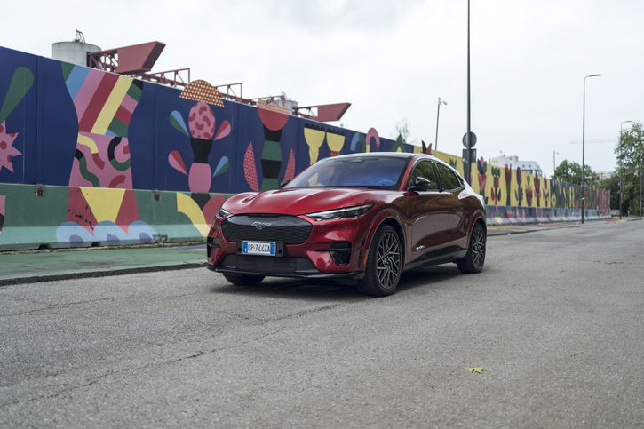 Immagine di Ford Mustang Mach-E GT AWD 2024, cosa mi piace e cosa no | La mia prova