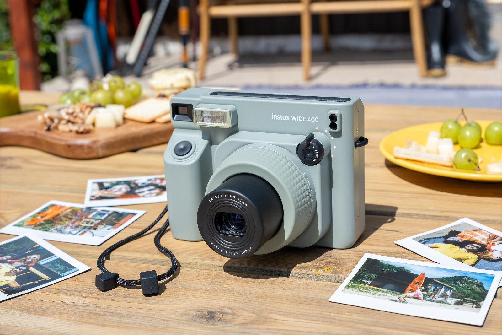 Immagine di Fujifilm presenta la nuova Instax Wide 400 insieme a un aggiornamento della Instax mini LiPlay 2-in-1