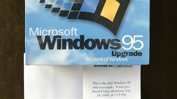 Immagine di Ex dirigente Microsoft mostra la prima copia di Windows 95 in assoluto