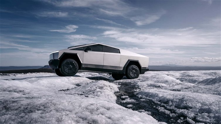 Immagine di Tesla Cybertruck sfida l'impossibile in off-road con la nuova modalità di guida