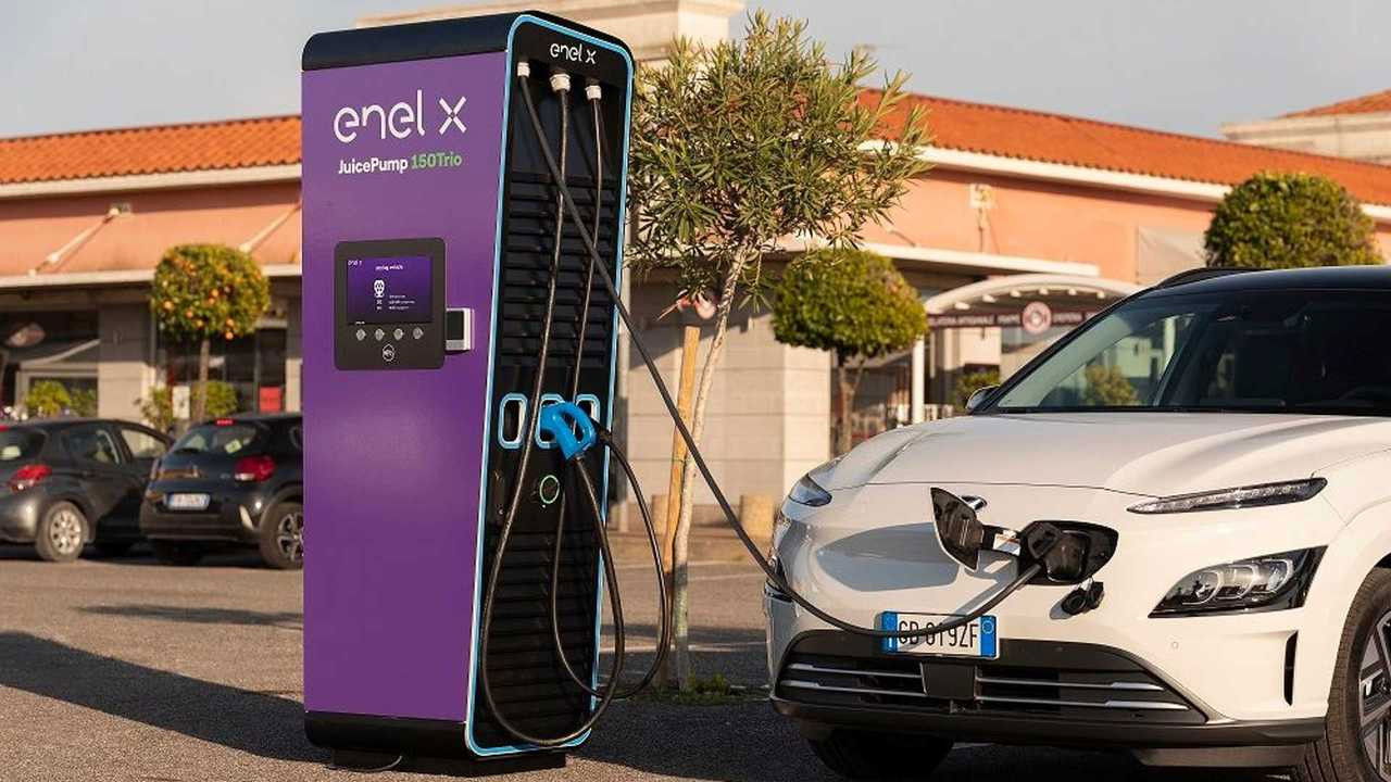 Immagine di Auto elettriche: per numero di km percorsi all'anno superano le termiche