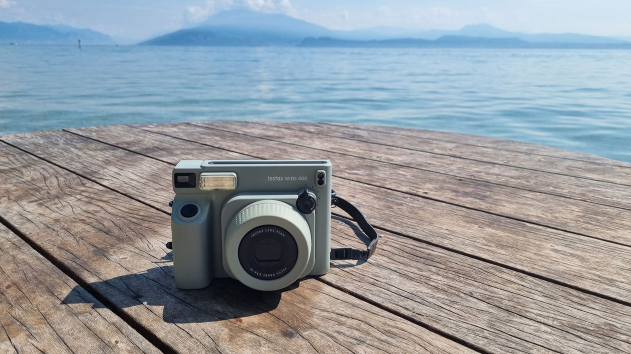 Immagine di Fujifilm INSTAX WIDE 400 | Recensione