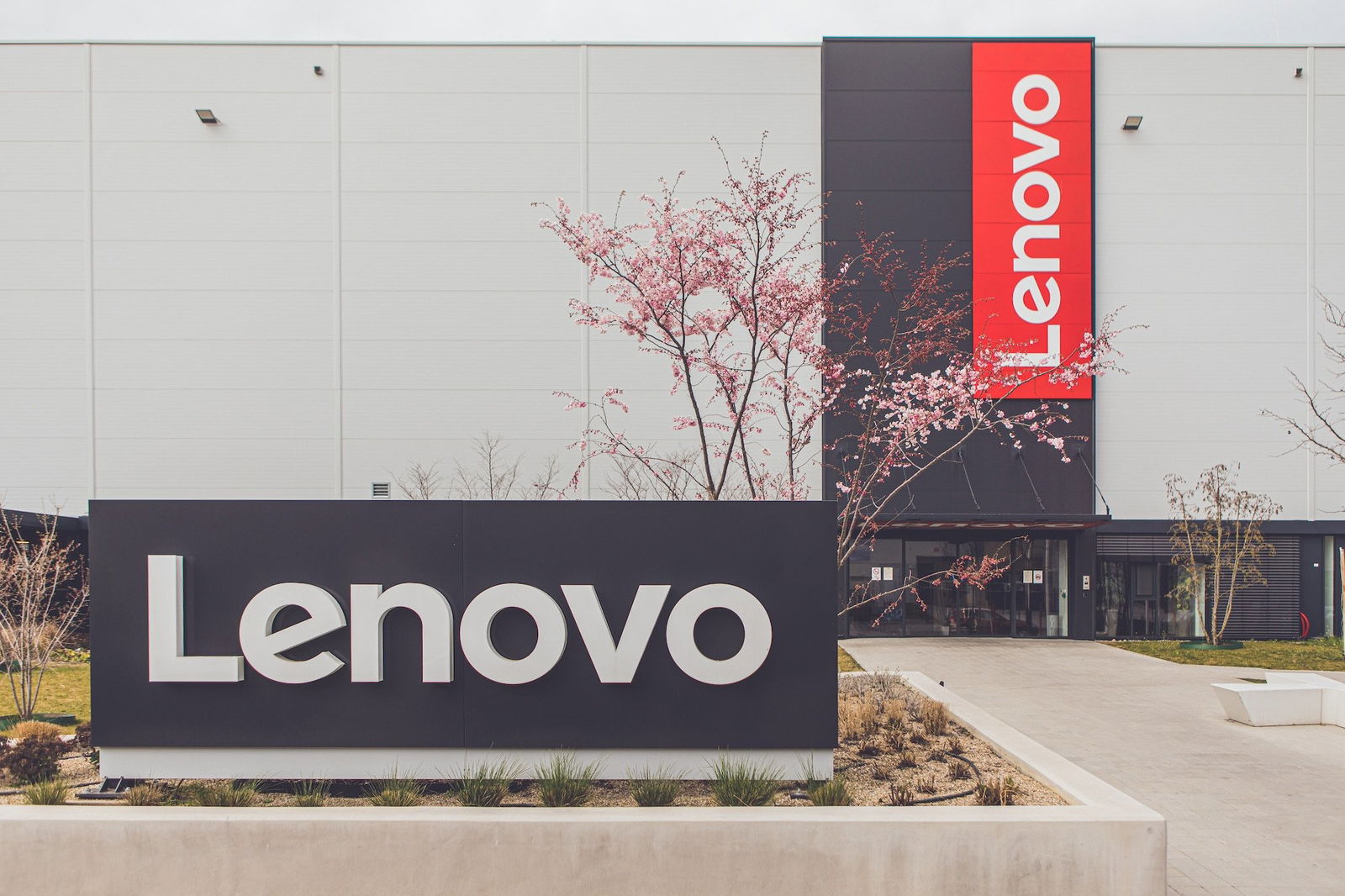 Immagine di Lenovo e Seeweb insieme per l'AI as a Service in Europa