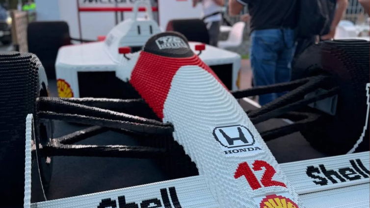 Immagine di 400.000 mattoncini Lego per costruire la MCLAREN MP4/4