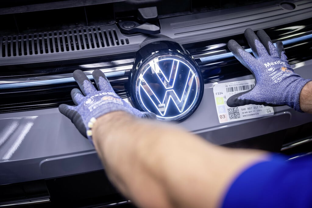 Immagine di Volkswagen vuole risparmiare 20 miliardi di euro in 5 anni, ecco come