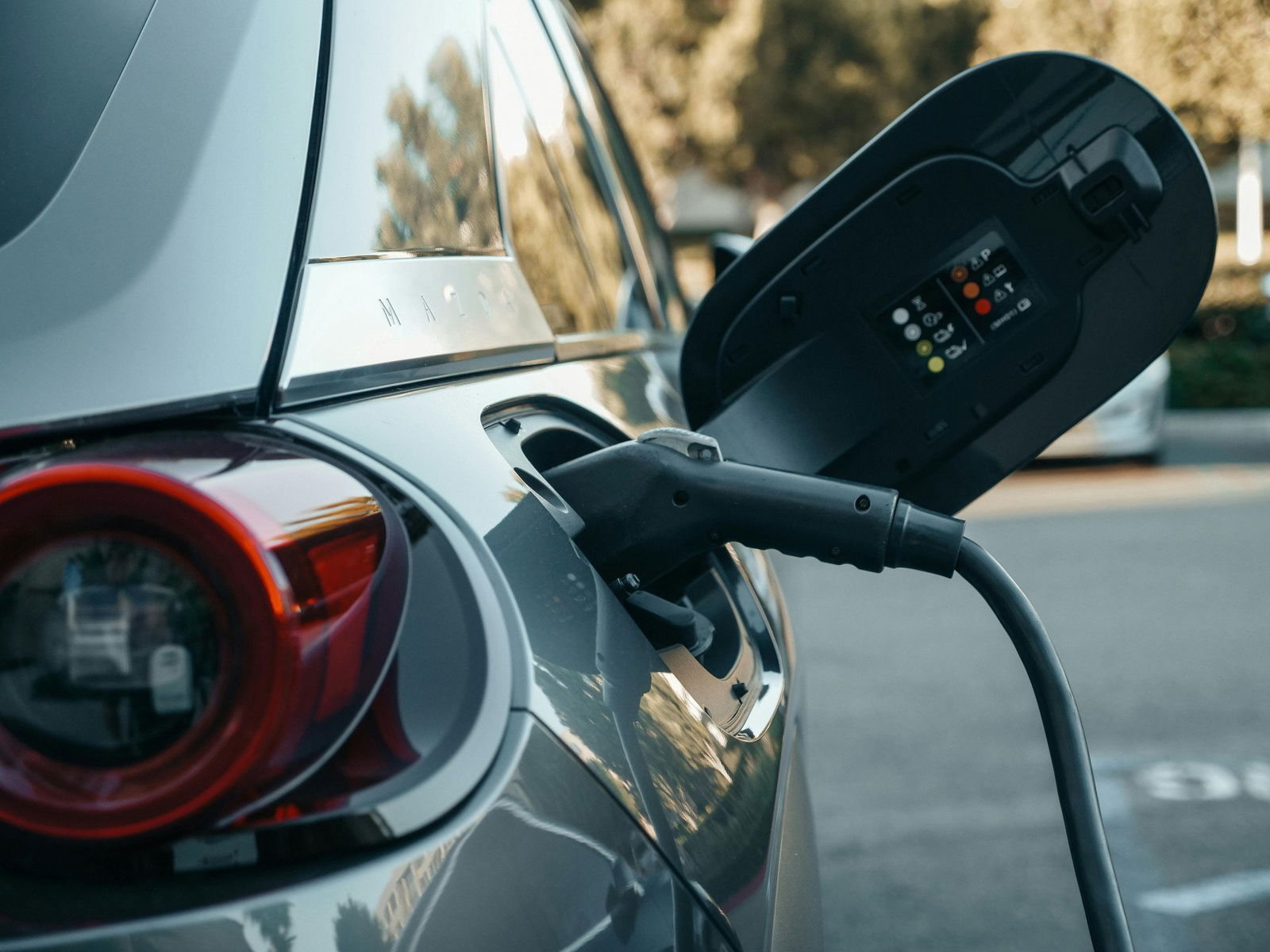 Immagine di Auto elettriche: la Cina ha raggiunto un traguardo epico