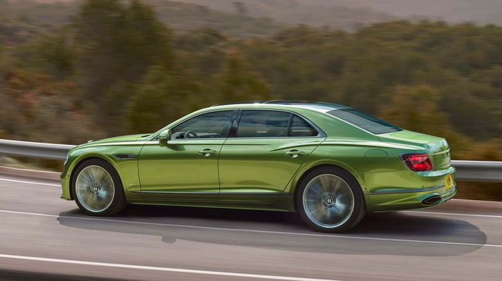 Immagine di Bentley posticipa il debutto della sua prima auto elettrica