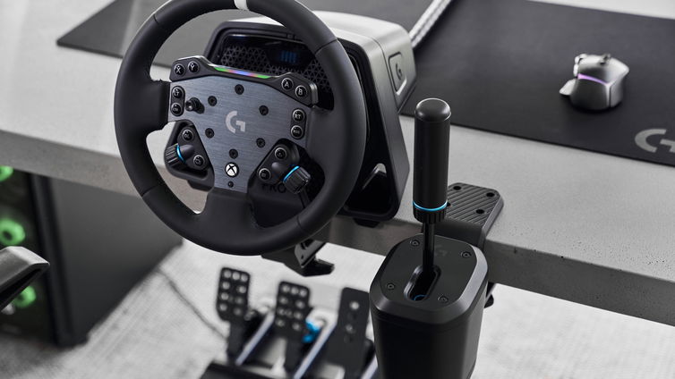 Immagine di Logitech G rinnova la lineup sim racing, c'è una partnership con MOMO