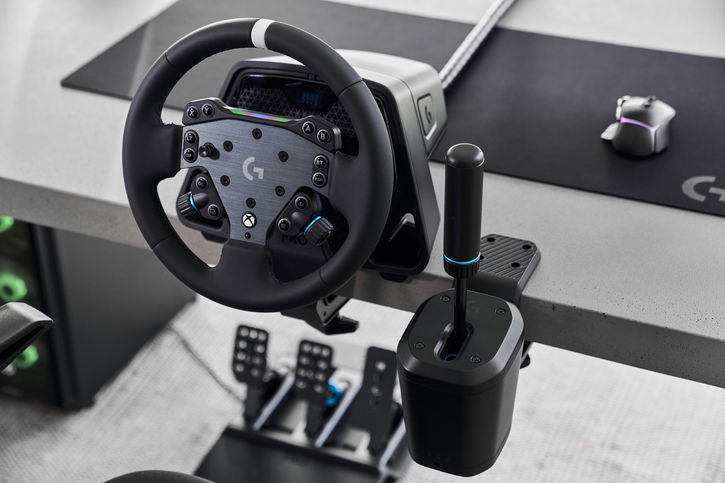 Immagine di Logitech G rinnova la lineup sim racing, c'è una partnership con MOMO