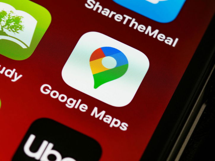 Immagine di Google Maps dichiara guerra alle recensioni false alle aziende