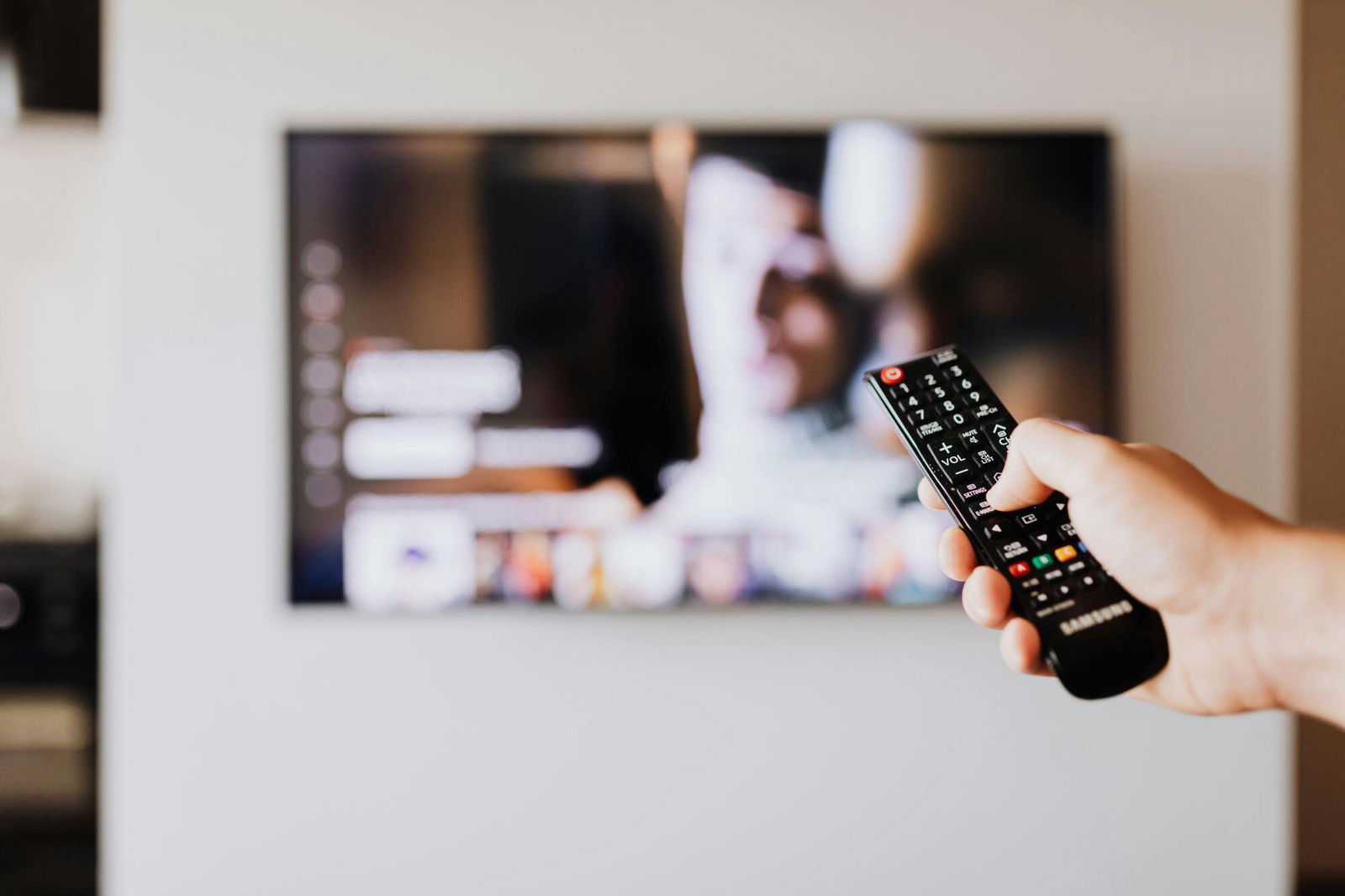 Immagine di Smart TV: come risolvere i problemi più comuni