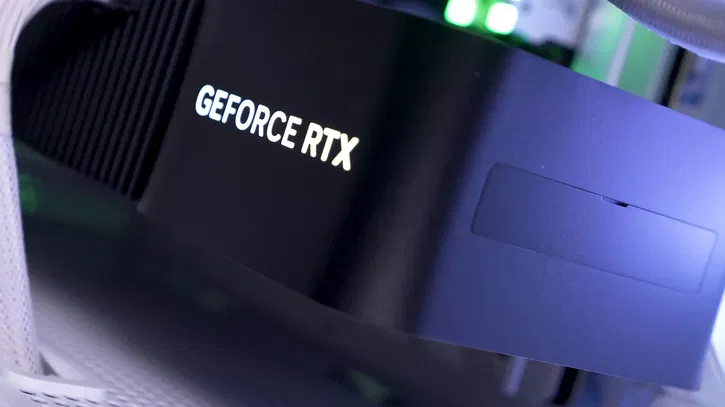 Immagine di NVIDIA RTX serie 5000: in arrivo una versione da 24GB?