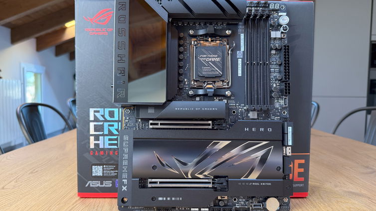 Immagine di ASUS ROG Crosshair X870E Hero, una scheda madre per chi non vuole compromessi