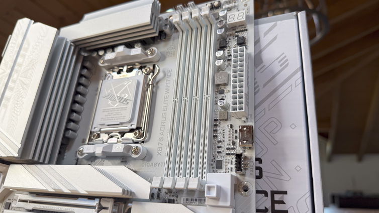 Immagine di Gigabyte garantisce i driver wifi preinstallati sulla X870