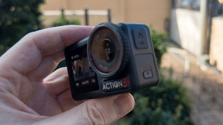 Immagine di DJI Osmo Action 5 Pro, l’action cam comodissima da usare | Test & Recensione