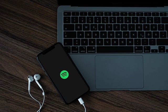 Immagine di Spotify lancia le playlist offline automatiche