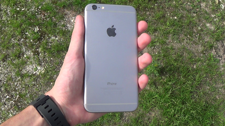 Immagine di Altri due iPhone si aggiungono alla lista dei prodotti vintage Apple: c'è anche il vostro?