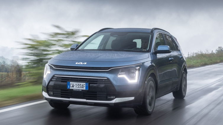 Immagine di Ecco quanto costa l'auto più "furba" degli ultimi anni (Kia Niro Tri-Fuel)