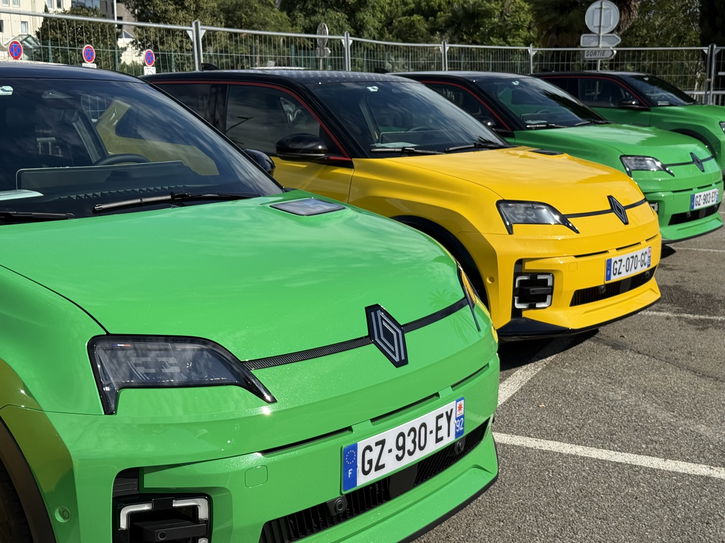 Immagine di Con Renault 5 E-Tech Electric inizia la "rivoluzione" delle EV europee?